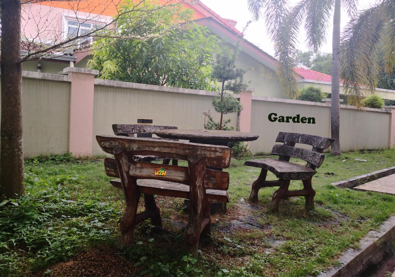 H2H - Cy Botani Vacation House Ipoh Kültér fotó