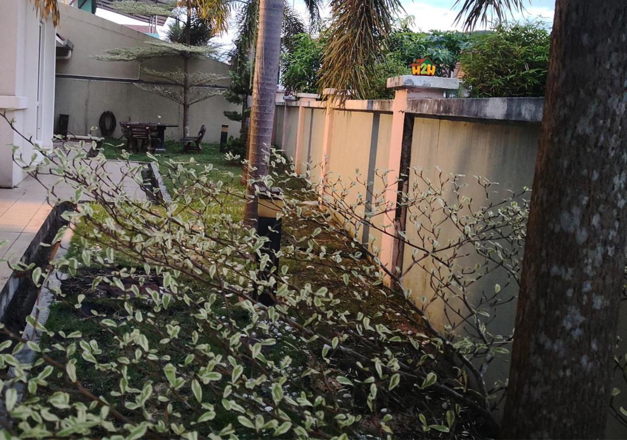 H2H - Cy Botani Vacation House Ipoh Kültér fotó